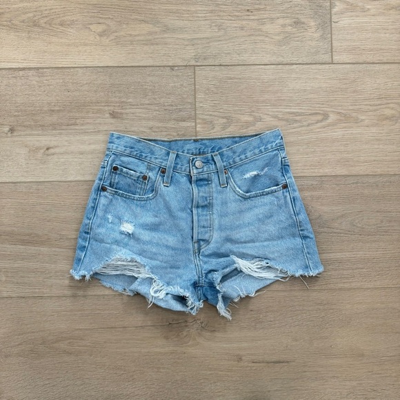 Levi’s 501 Denim Cut Off Shorts - Picture 1 of 3